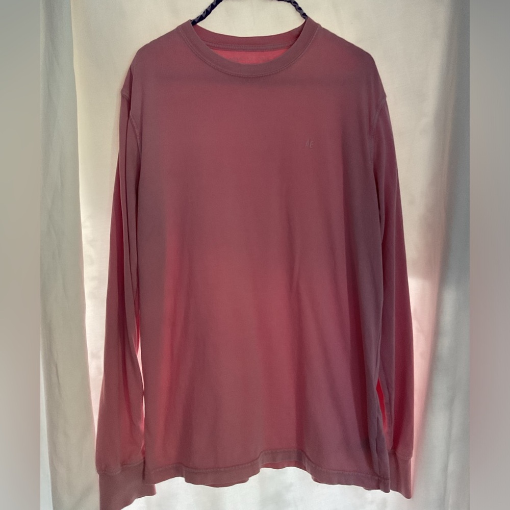 American Eagle long sleeve tshirt